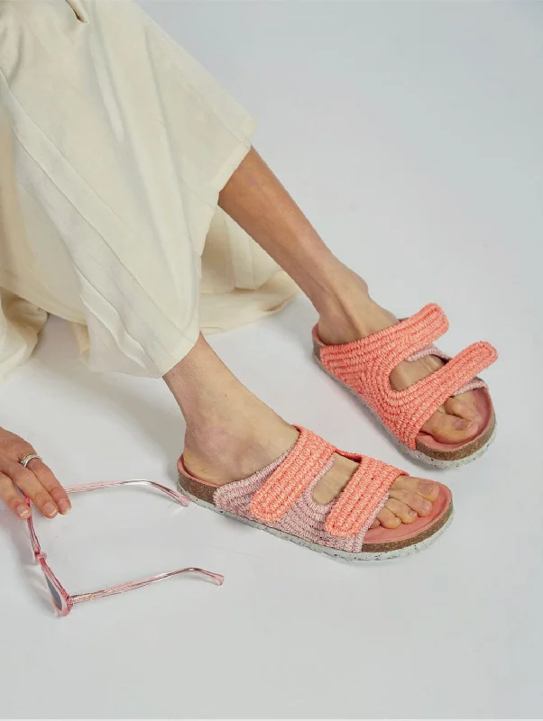 Women's Ankle - Strap Sandals with a Block Heel in Red for a Sophisticated Style Women's Ankle - Strap Sandals with a Block Heel in Red for a Sophisticated Style Sustainable Women's Recycled Material Sandals in Beige for Eco - Conscious ShoppersLa Vera Vegan Rafia Sandals | Pink