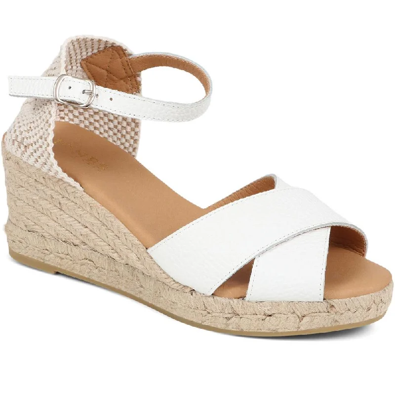 Women's Sandals with a Glitter - Coated Strap in Gold for a Sparkly Summer Outfit Women's Sandals with a Glitter - Coated Strap in Gold for a Sparkly Summer Outfit Anti - Slip Women's Sandals with a Grooved Sole in Green for Outdoor AdventuresRaelie Espadrille Wedges - RAELIE / 325 423 Women's Sandals with a Glitter - Coated Strap in Gold for a Sparkly Summer Outfit Women's Sandals with a Glitter - Coated Strap in Gold for a Sparkly Summer Outfit Anti - Slip Women's Sandals with a Grooved Sole in Green for Outdoor AdventuresRaelie Espadrille Wedges - RAELIE / 325 423