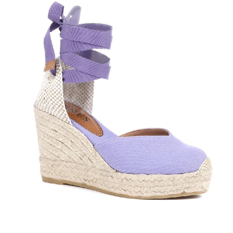 Women's Sandals with a Floral - Printed Upper in Pink for a Feminine Spring Look Women's Sandals with a Floral - Printed Upper in Pink for a Feminine Spring Look Women's Cork - Soled Espadrille Sandals with a Rope - Trimmed Upper in Navy for a Summer VibeAlyssa Wedge Espadrille Sandals - ALYSSA / 320 328 Women's Sandals with a Floral - Printed Upper in Pink for a Feminine Spring Look Women's Sandals with a Floral - Printed Upper in Pink for a Feminine Spring Look Women's Cork - Soled Espadrille Sandals with a Rope - Trimmed Upper in Navy for a Summer VibeAlyssa Wedge Espadrille Sandals - ALYSSA / 320 328