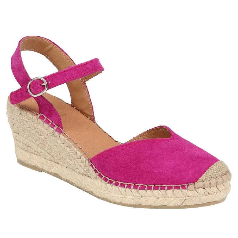 Women's Sandals with a Glitter - Coated Strap in Gold for a Sparkly Summer Outfit Women's Sandals with a Glitter - Coated Strap in Gold for a Sparkly Summer Outfit Elastic - Strap Women's Sandals with a Padded Toe in Teal for Easy On - and - OffRia Leather Espadrilles - RIA / 325 461 Women's Sandals with a Glitter - Coated Strap in Gold for a Sparkly Summer Outfit Women's Sandals with a Glitter - Coated Strap in Gold for a Sparkly Summer Outfit Elastic - Strap Women's Sandals with a Padded Toe in Teal for Easy On - and - OffRia Leather Espadrilles - RIA / 325 461