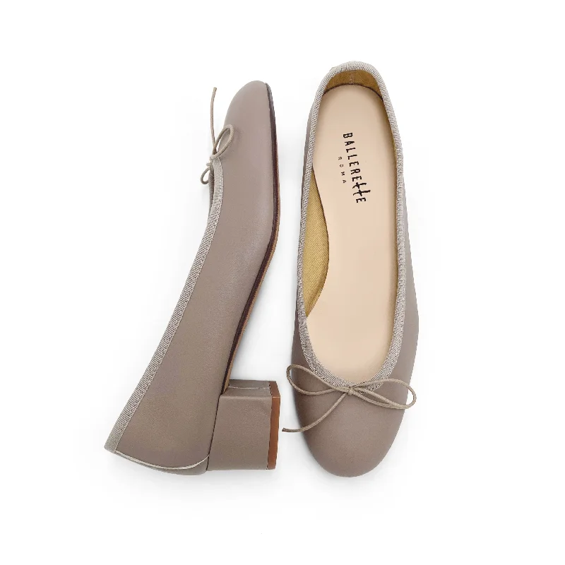Women's Geometric - Patterned Ballet Flats in Multicolor for a Fashion - Forward Look Dove gray leather ballet flats with heel Women's Geometric - Patterned Ballet Flats in Multicolor for a Fashion - Forward Look Dove gray leather ballet flats with heel