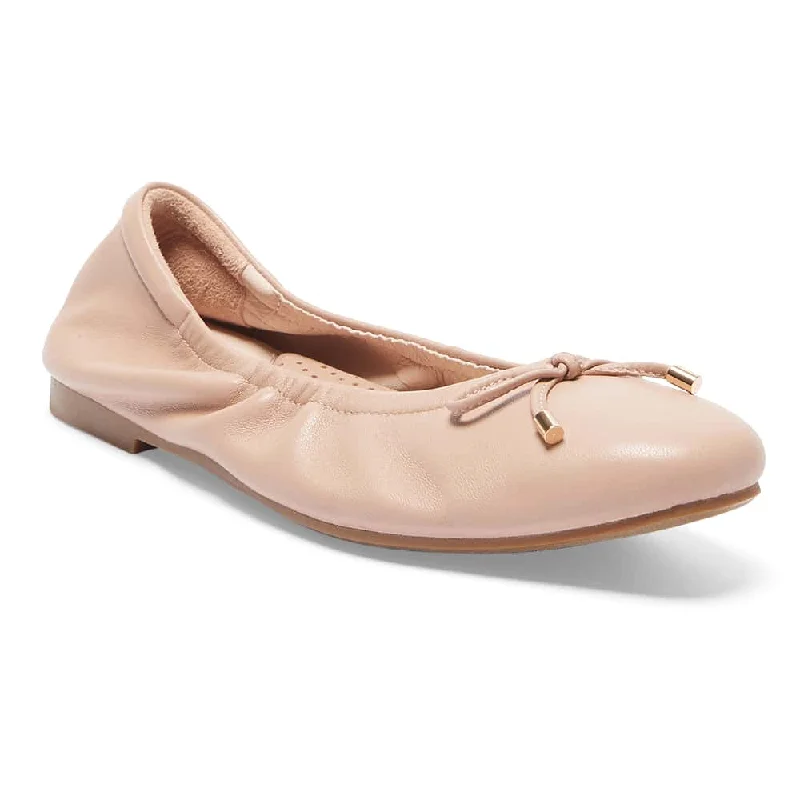 Women's Tassel - Trimmed Ballet Flats in Olive Green for a Trendy Twist Allegra Flat in Blush Leather Women's Tassel - Trimmed Ballet Flats in Olive Green for a Trendy Twist Allegra Flat in Blush Leather