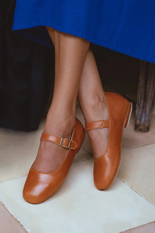 Women's Bow - Embellished Ballet Flats with a Platform Sole in Red for Added Height Belle Rose Round Toe Leather Flats Women's Bow - Embellished Ballet Flats with a Platform Sole in Red for Added Height Belle Rose Round Toe Leather Flats