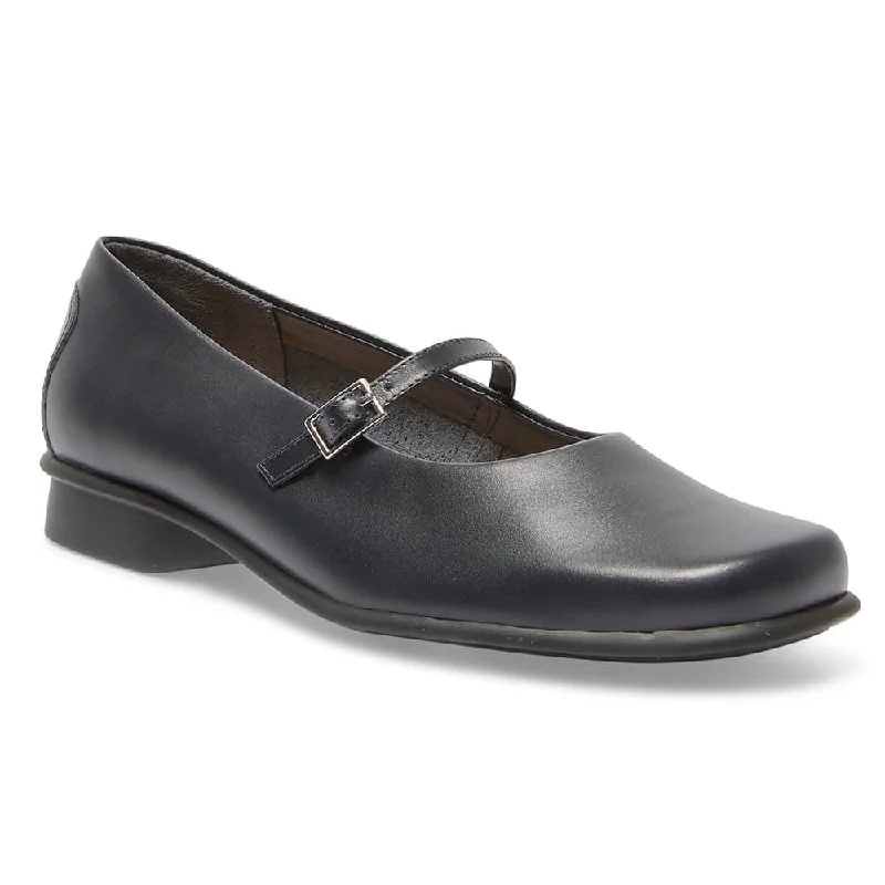 Women's Tassel - Trimmed Ballet Flats in Olive Green for a Trendy Twist Katrina Flat in Navy Leather Women's Tassel - Trimmed Ballet Flats in Olive Green for a Trendy Twist Katrina Flat in Navy Leather