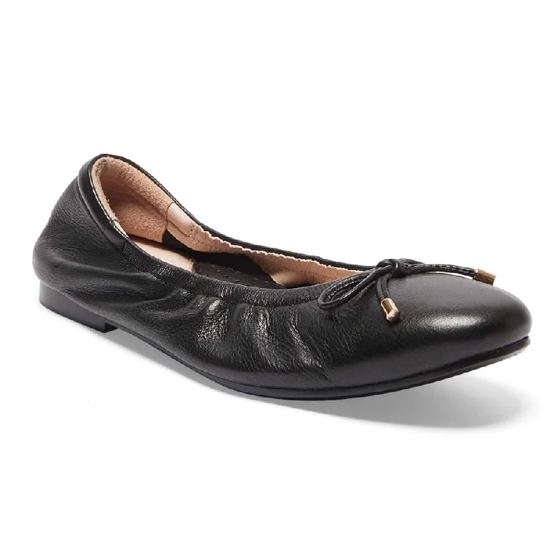 Women's Geometric - Patterned Ballet Flats in Multicolor for a Fashion - Forward Look Allegra Flat in Black Leather Women's Geometric - Patterned Ballet Flats in Multicolor for a Fashion - Forward Look Allegra Flat in Black Leather