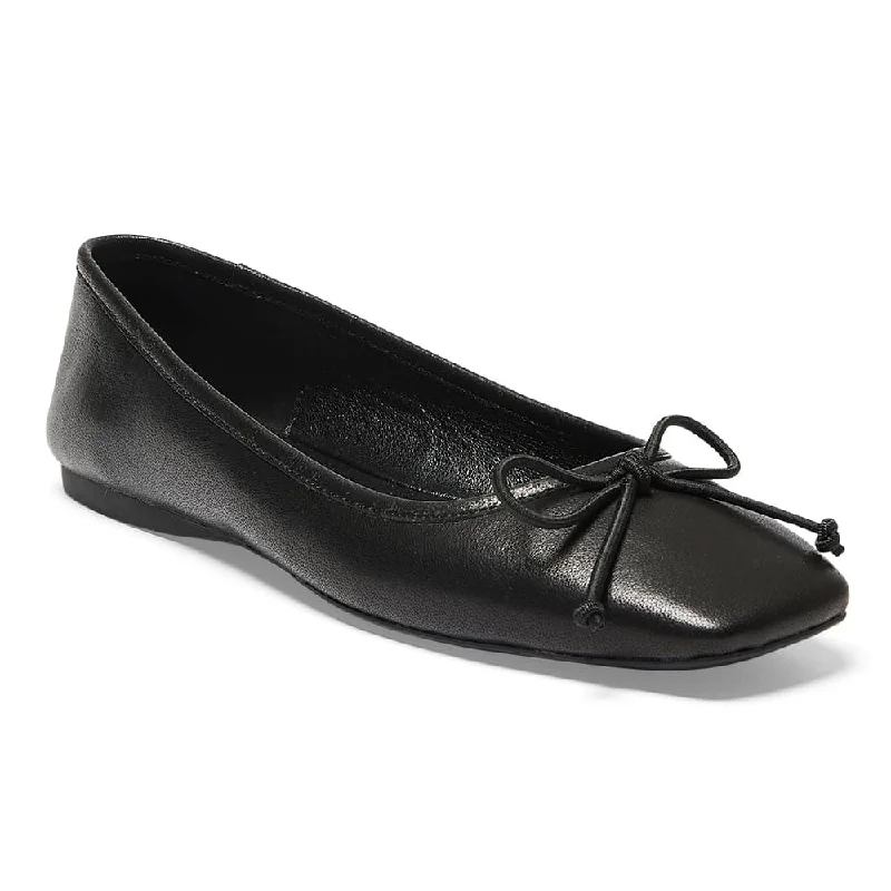 Women's Geometric - Patterned Ballet Flats in Multicolor for a Fashion - Forward Look Maya Flat in Black Leather Women's Geometric - Patterned Ballet Flats in Multicolor for a Fashion - Forward Look Maya Flat in Black Leather