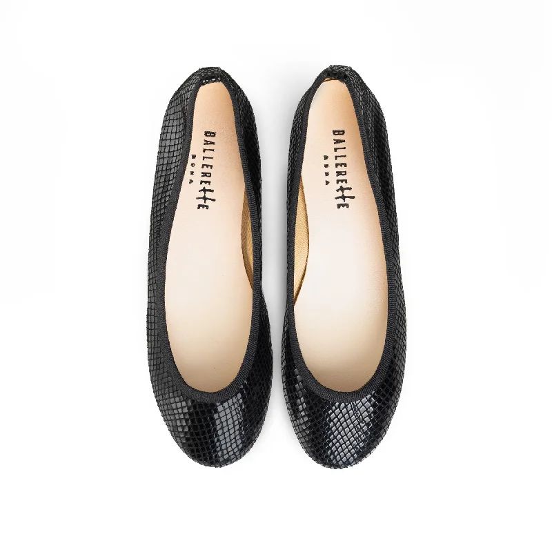 Women's Cashmere - Lined Ballet Flats in Burgundy for Warmth in Cold Weather Black laminated suede ballet flats Women's Cashmere - Lined Ballet Flats in Burgundy for Warmth in Cold Weather Black laminated suede ballet flats