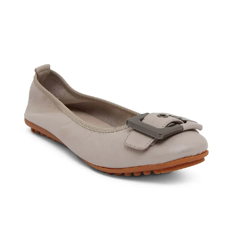 Women's Geometric - Patterned Ballet Flats in Multicolor for a Fashion - Forward Look Pentagon Flat in Taupe Leather Women's Geometric - Patterned Ballet Flats in Multicolor for a Fashion - Forward Look Pentagon Flat in Taupe Leather