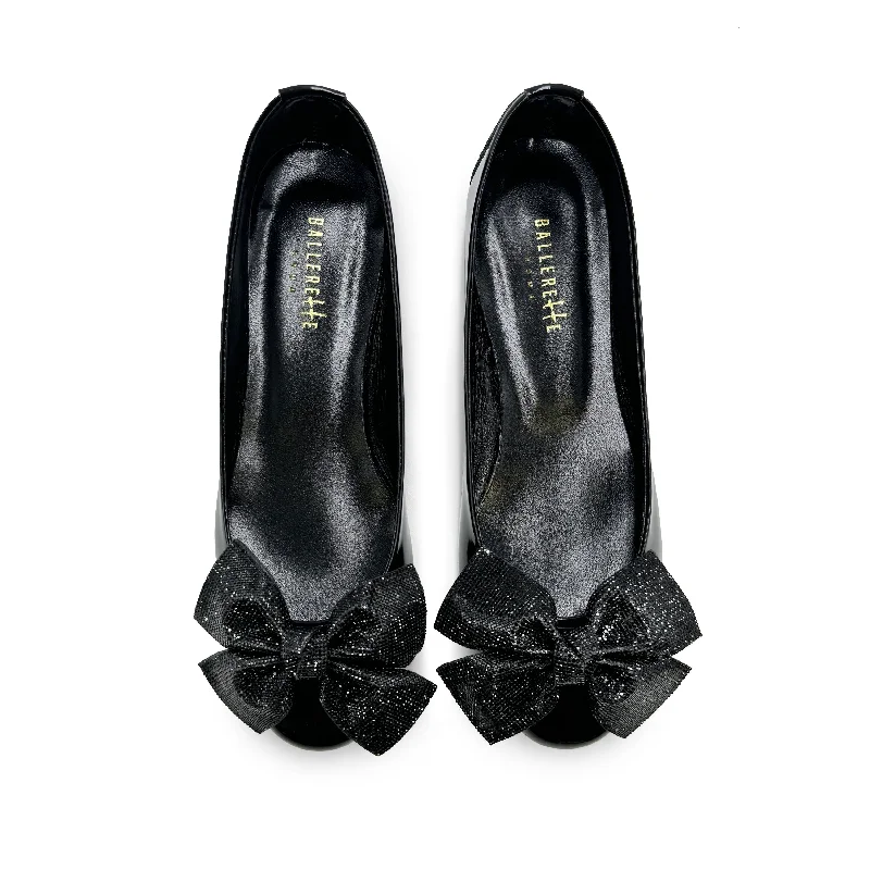 Women's Patent Leather Ballet Flats with Bow Detail in Black for a Classic Look Black patent leather evening ballet flats with jeweled bow Women's Patent Leather Ballet Flats with Bow Detail in Black for a Classic Look Black patent leather evening ballet flats with jeweled bow