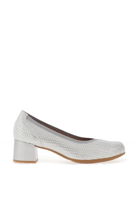 Women's metallic leather stiletto heel pumps with a reflective surface Pitillos Embossed Metallic Low Heels, Silver