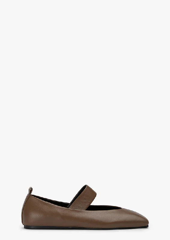 Women's Bow - Embellished Ballet Flats with a Platform Sole in Red for Added Height Women's Bow - Embellished Ballet Flats with a Platform Sole in Red for Added Height Hawaii Liqueur Nappa Women's Bow - Embellished Ballet Flats with a Platform Sole in Red for Added Height Women's Bow - Embellished Ballet Flats with a Platform Sole in Red for Added Height Hawaii Liqueur Nappa