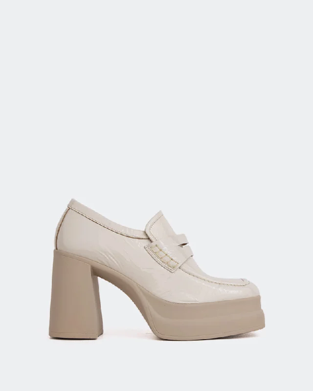 Women's Tassel - Trimmed Loafers with a Low Heel in Olive Green for a Trendy Twist Lungara Off White Naplack Women's Tassel - Trimmed Loafers with a Low Heel in Olive Green for a Trendy Twist Lungara Off White Naplack