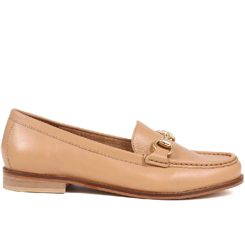 Women's Bow - Embellished Loafers in Red for a Feminine Touch Tadley Leather Loafers - TADLEY / 325 046 Women's Bow - Embellished Loafers in Red for a Feminine Touch Tadley Leather Loafers - TADLEY / 325 046