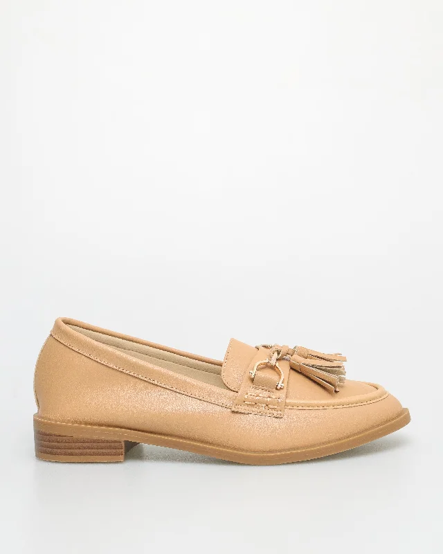 Women's Embroidered Floral Pattern Loafers in Beige for a Spring - Inspired Outfit Tomaz FL062 Ladies Tassel Loafers (Tan) Women's Embroidered Floral Pattern Loafers in Beige for a Spring - Inspired Outfit Tomaz FL062 Ladies Tassel Loafers (Tan)