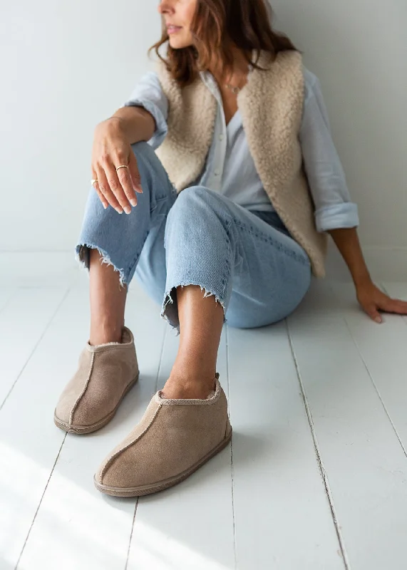Women's Ballet Flat - Style Slippers with a Rhinestone Embellishment in Silver for a Glamorous Touch Ella Sheepskin Boots Women's Ballet Flat - Style Slippers with a Rhinestone Embellishment in Silver for a Glamorous Touch Ella Sheepskin Boots