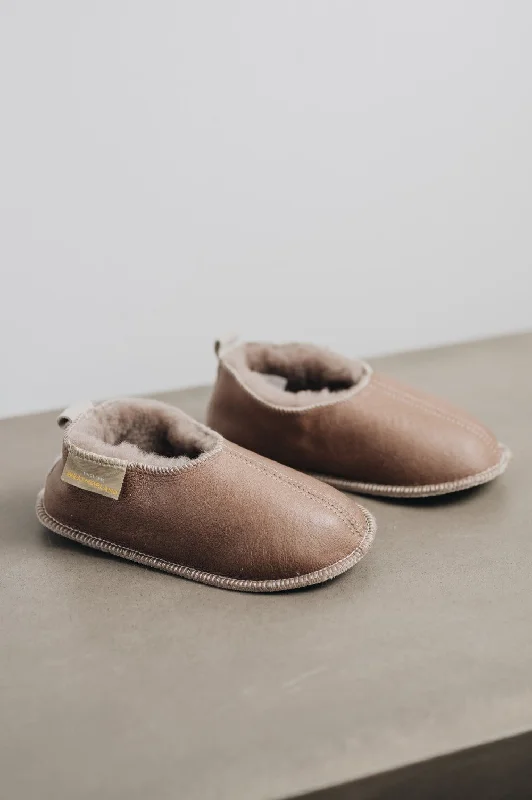 Women's Ballet Flat - Style Slippers with a Rhinestone Embellishment in Silver for a Glamorous Touch GRYFF Childrens Sheepskin Slippers Women's Ballet Flat - Style Slippers with a Rhinestone Embellishment in Silver for a Glamorous Touch GRYFF Childrens Sheepskin Slippers