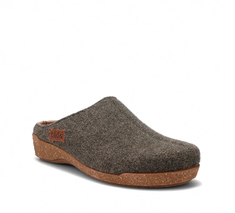 Women's Leather Slippers with a Hand - Stitched Design in Burgundy for Durability Woollery - Olive Women's Leather Slippers with a Hand - Stitched Design in Burgundy for Durability Woollery - Olive