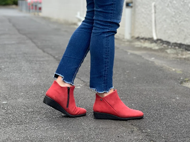 women's ankle boots for fashion-forward Aerobics Loaf available in 5 colours