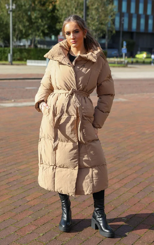 Women's long boots with a high - traction tread for outdoor use Camel Long Puffer Duvet Coat Women's long boots with a high - traction tread for outdoor use Camel Long Puffer Duvet Coat