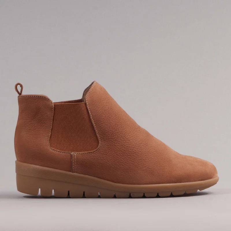 women's ankle boots with zippers Chelsea Ankle Boot in Tobacco - 12452