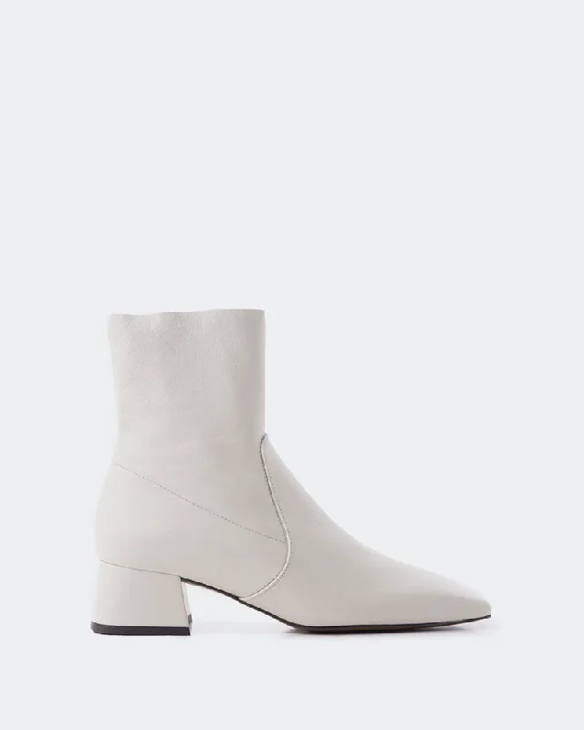 women's ankle boots with floral design Dobie Off White Leather