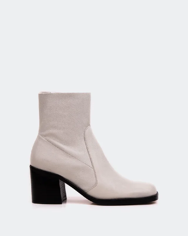 women's ankle boots with snakeskin print Furley Off White Leather