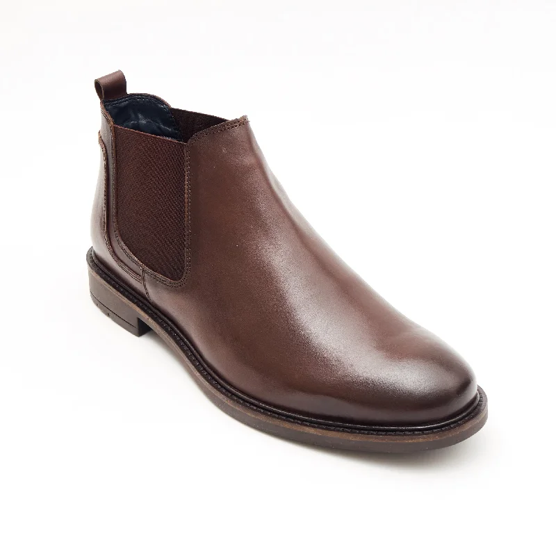 Women's perforated leather Chelsea boots for ventilation Mens Leather Chelsea Boots 26404_Brown